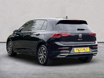 Used Volkswagen Golf 2023 for sale - 75550402: Photo