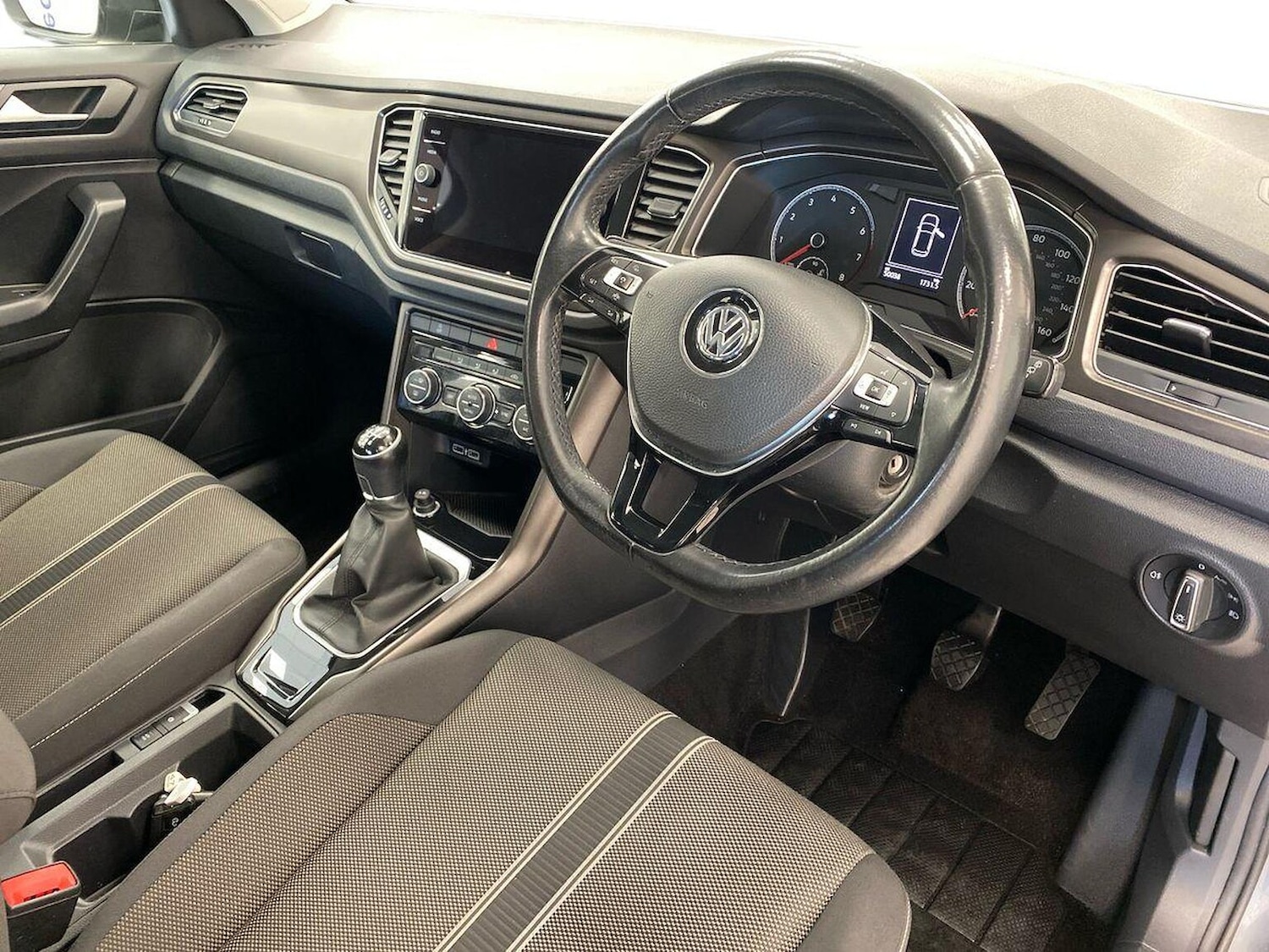 Used Volkswagen T-Roc 2018 for sale - 76403463: Photo 15