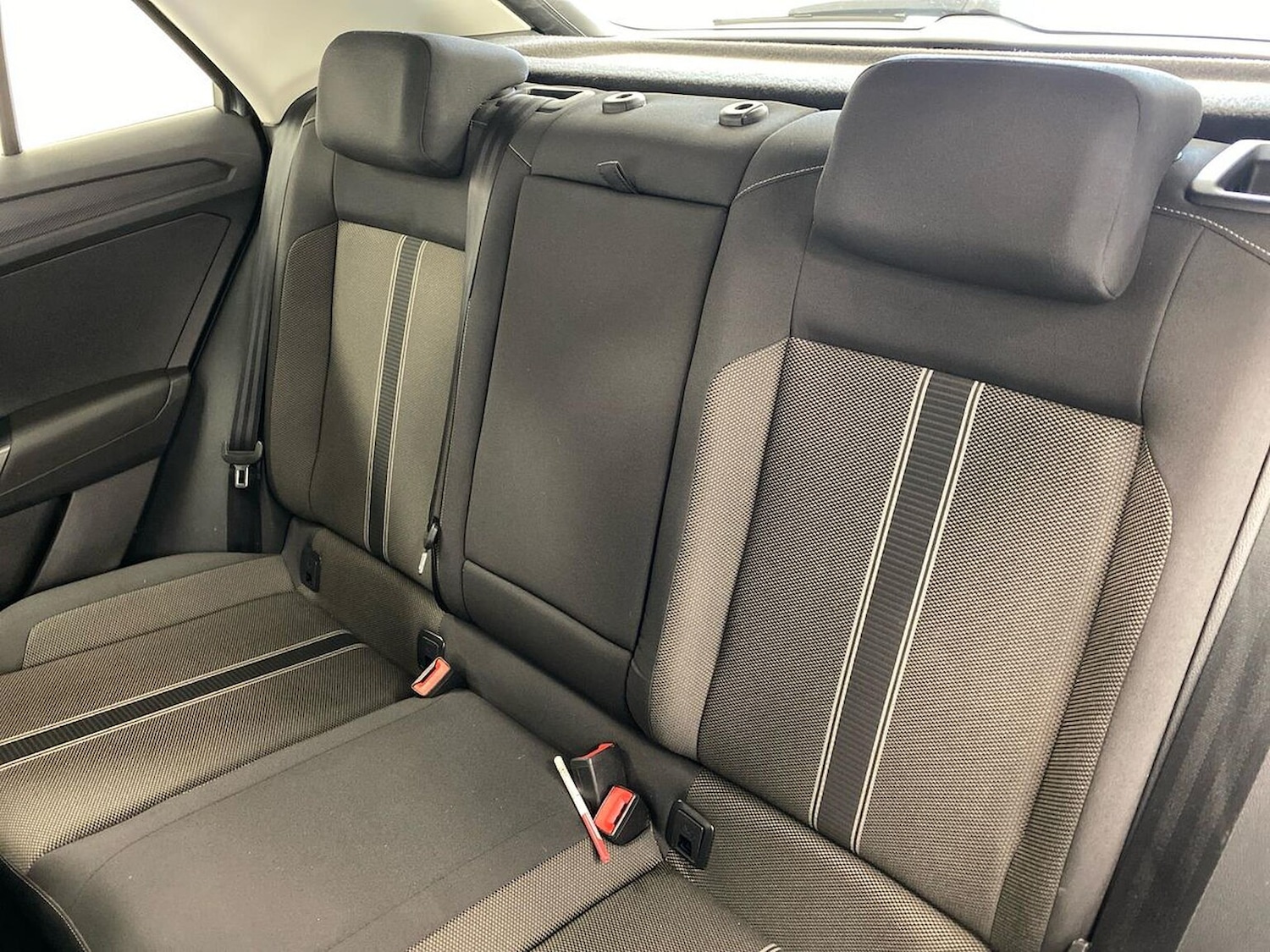 Used Volkswagen T-Roc 2018 for sale - 76403463: Photo 16