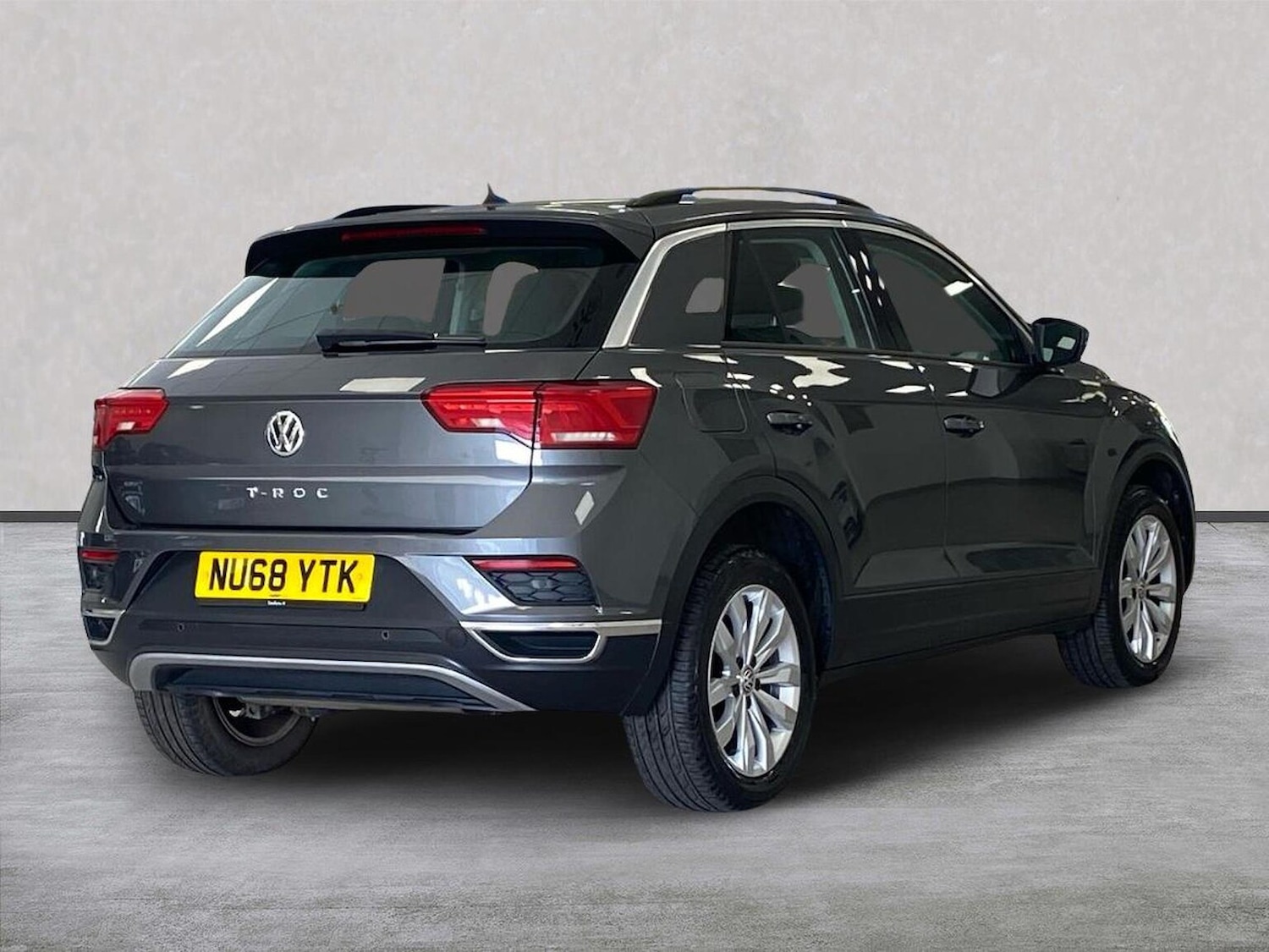 Used Volkswagen T-Roc 2018 for sale - 76403463: Photo 18