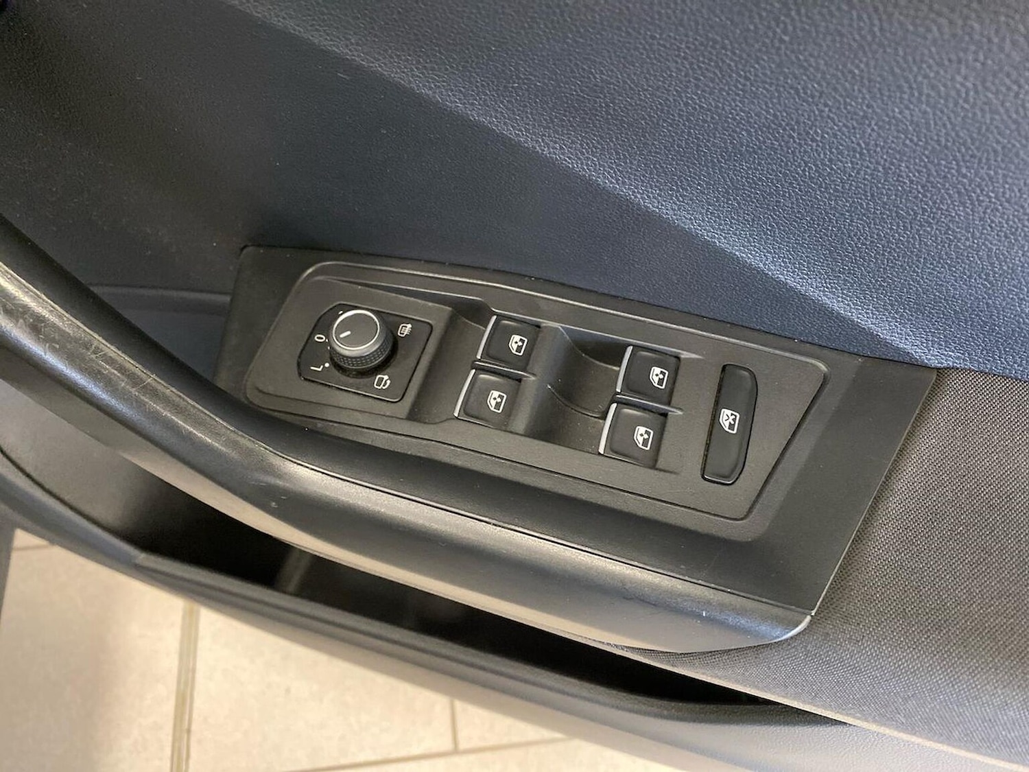 Used Volkswagen T-Roc 2018 for sale - 76403463: Photo 21