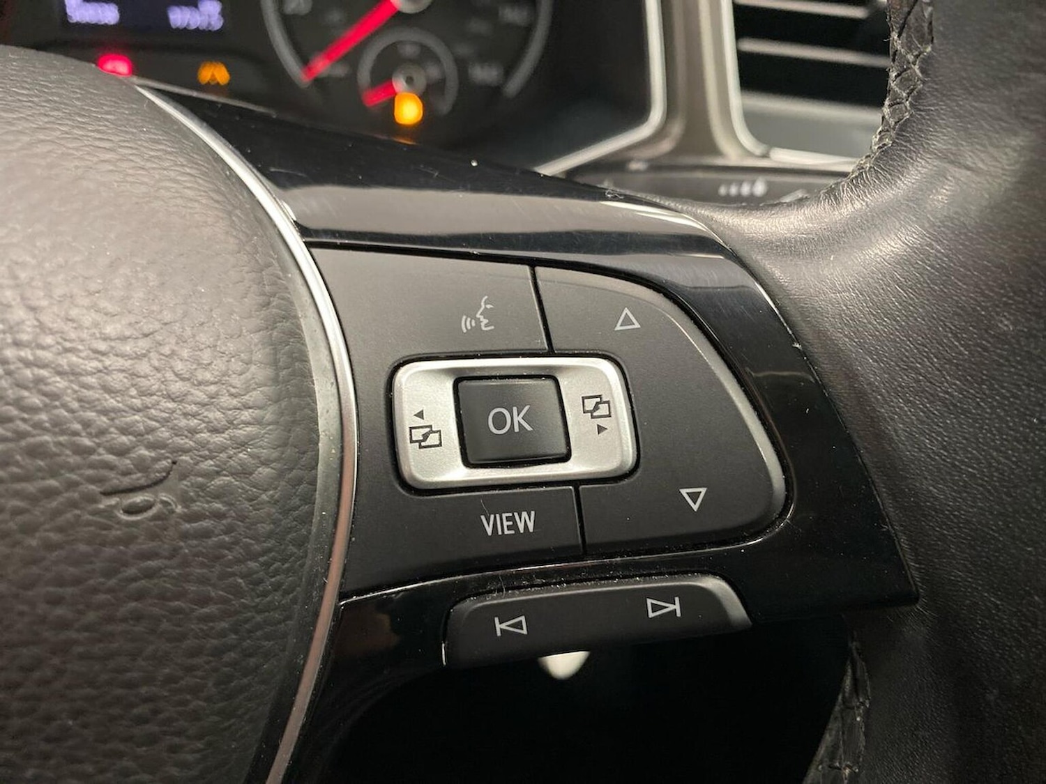 Used Volkswagen T-Roc 2018 for sale - 76403463: Photo 24