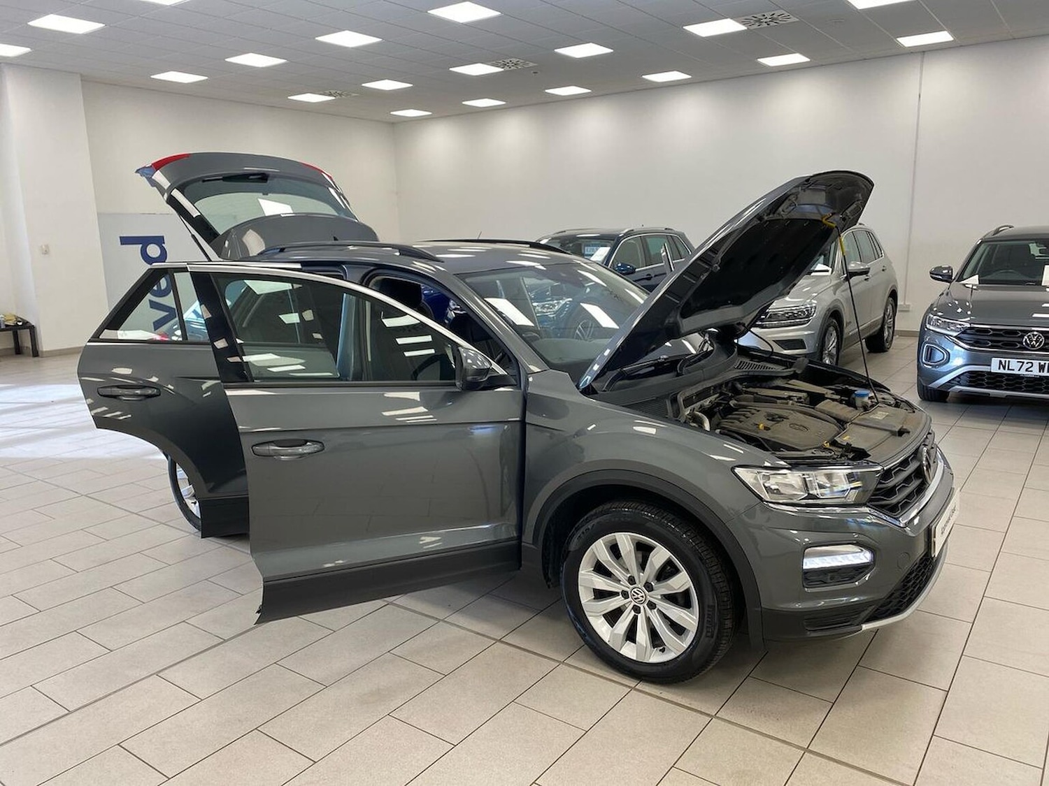 Used Volkswagen T-Roc 2018 for sale - 76403463: Photo 30