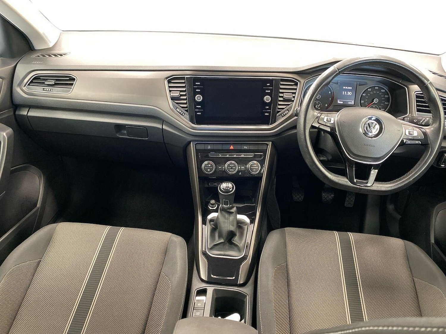 Used Volkswagen T-Roc 2018 for sale - 76403463: Photo 8