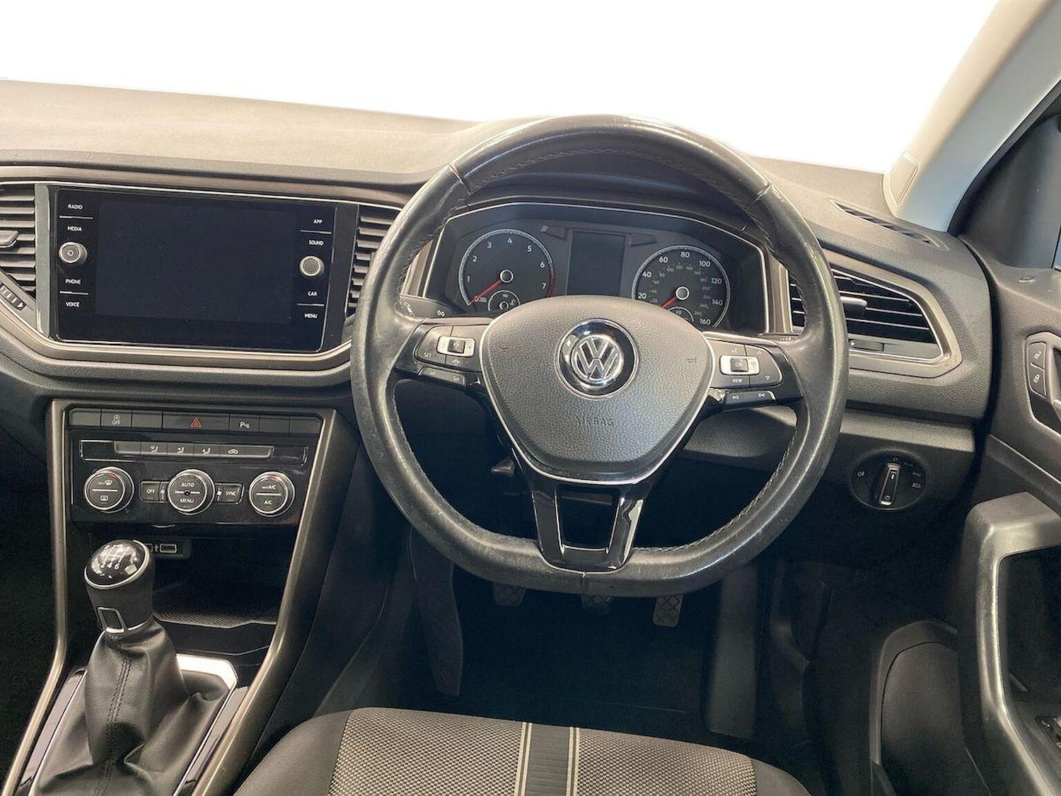 Used Volkswagen T-Roc 2018 for sale - 76403463: Photo 9