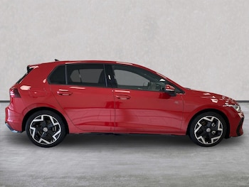 Used Volkswagen Golf 2024 for sale - 76490617: Photo