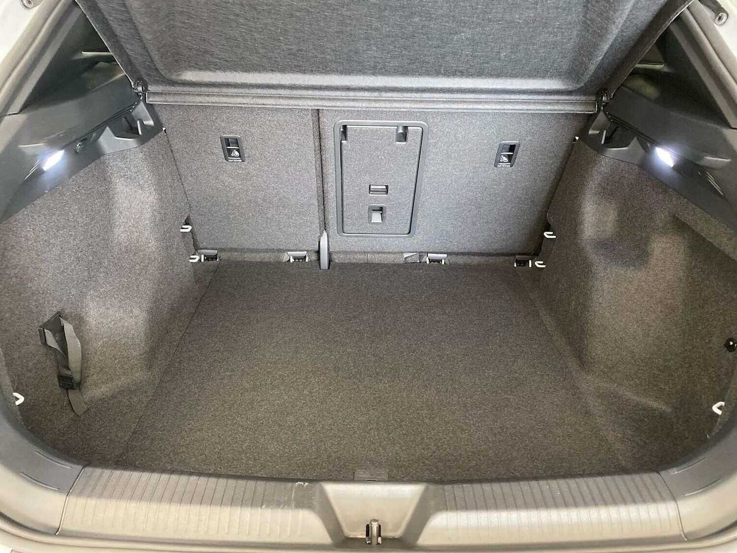 Used Volkswagen ID.4 2024 for sale - 76365068: Photo 17