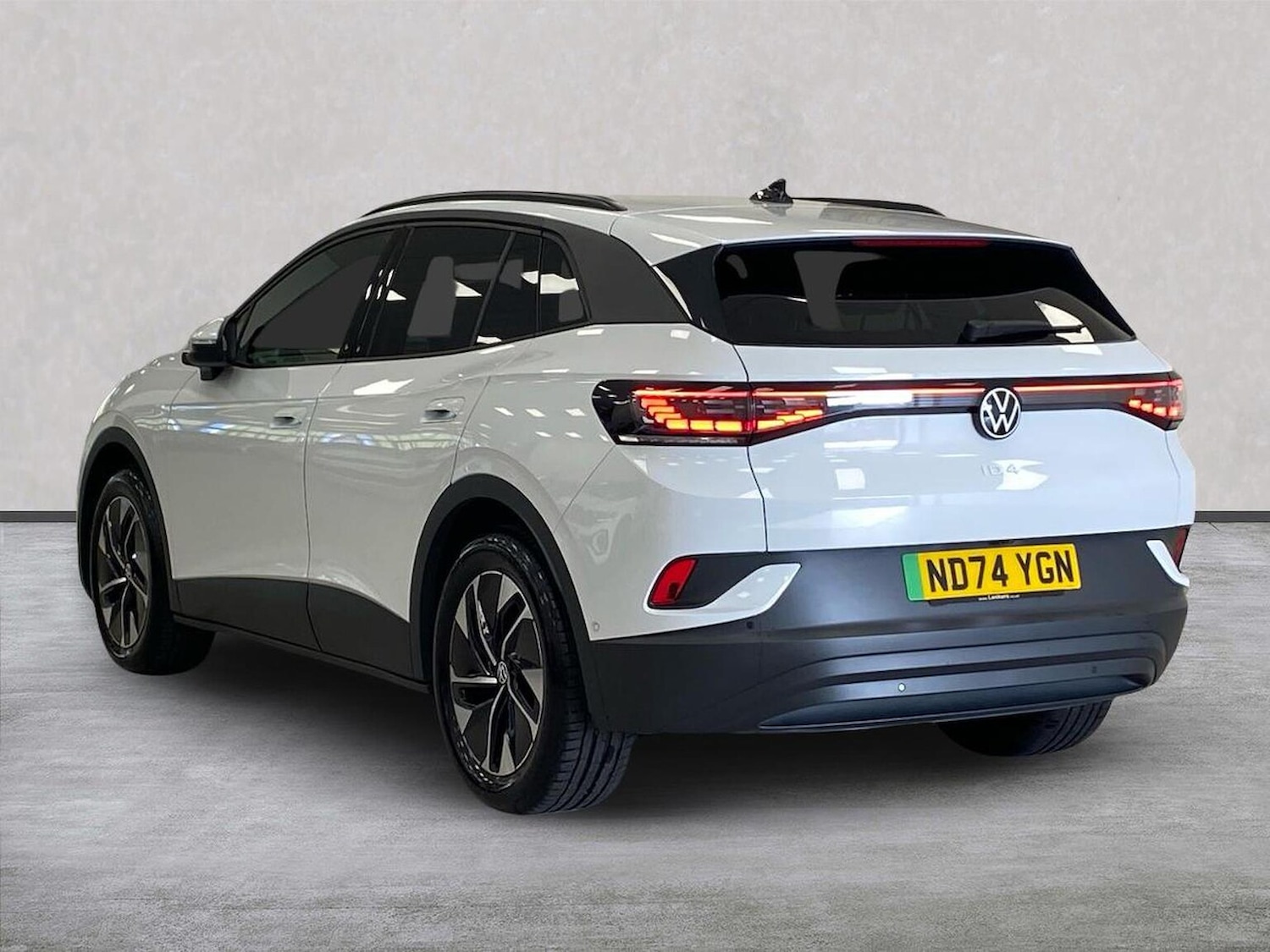 Used Volkswagen ID.4 2024 for sale - 76365068: Photo 2