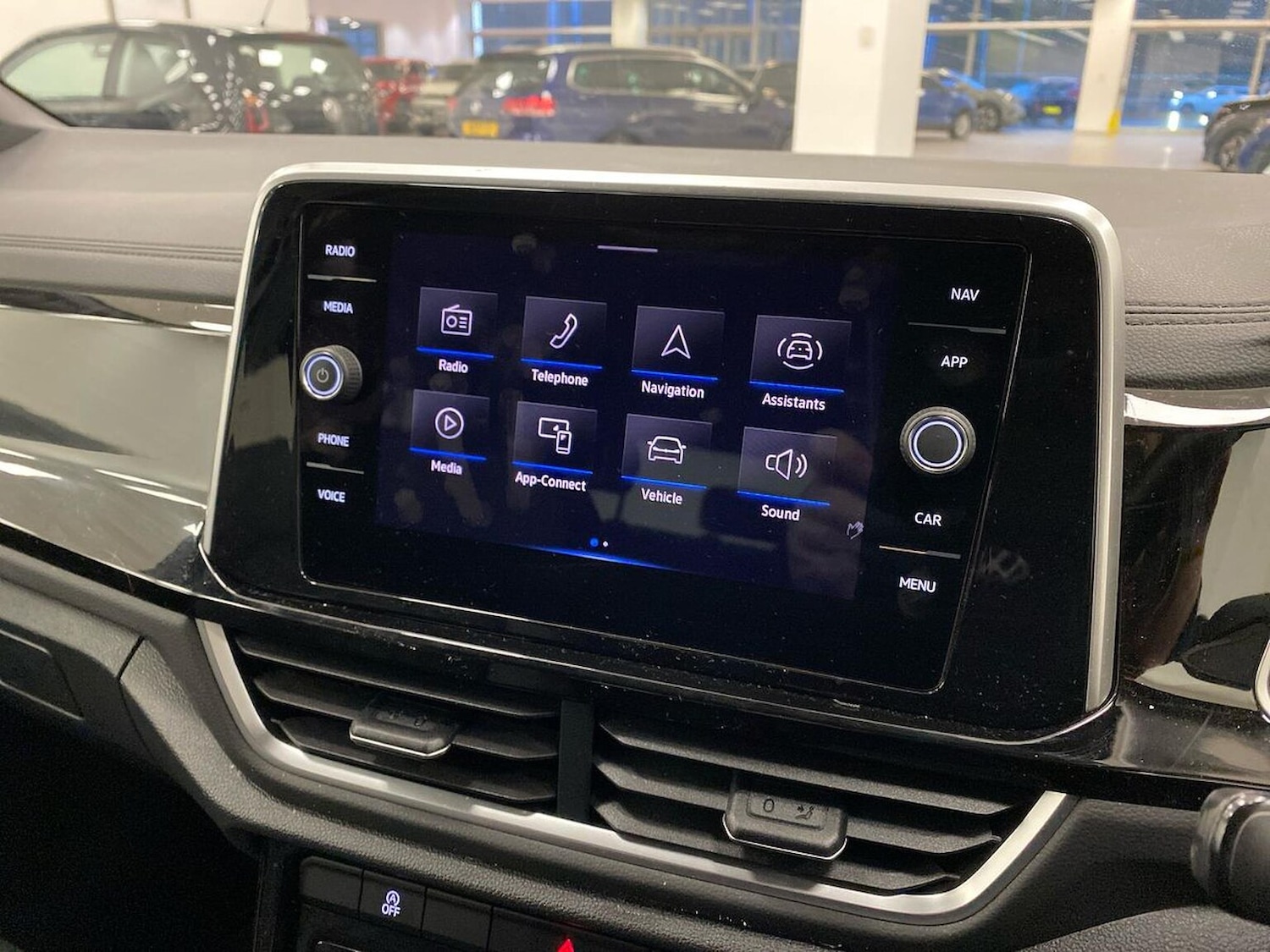 Used Volkswagen T-Roc 2022 for sale - 77555321: Photo 11