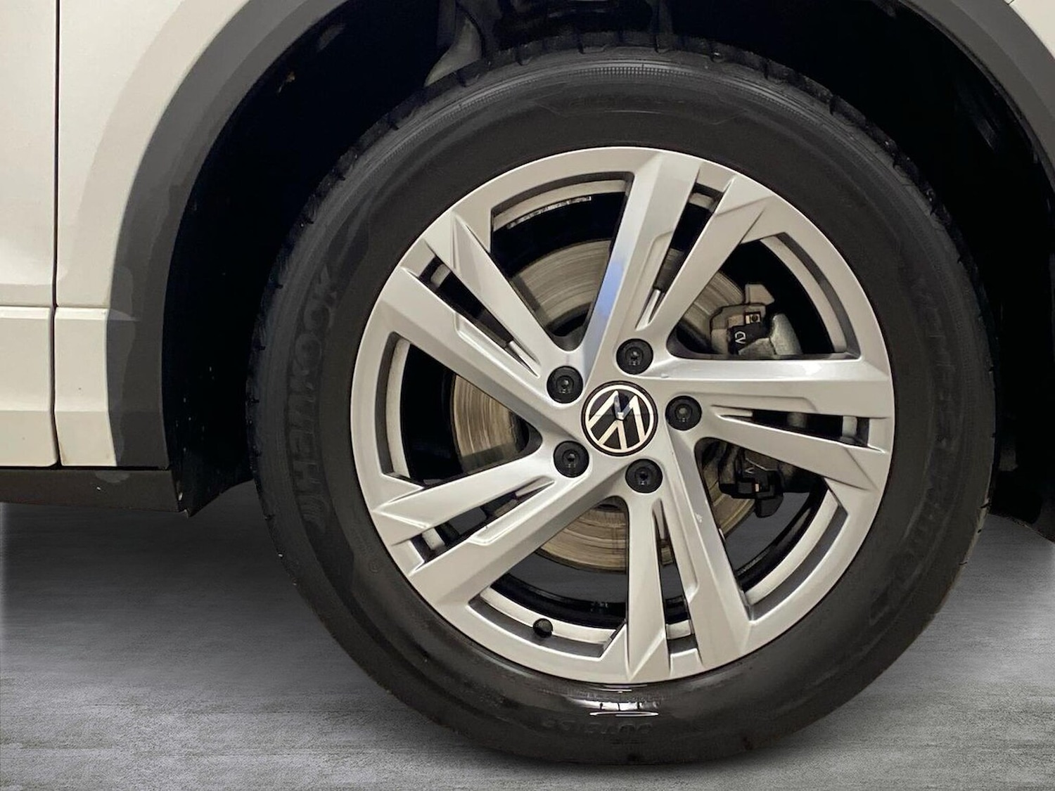 Used Volkswagen T-Roc 2022 for sale - 77555321: Photo 6