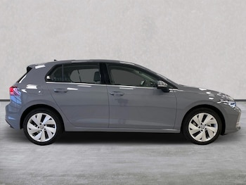 Used Volkswagen Golf 2025 for sale - 75737452: Photo