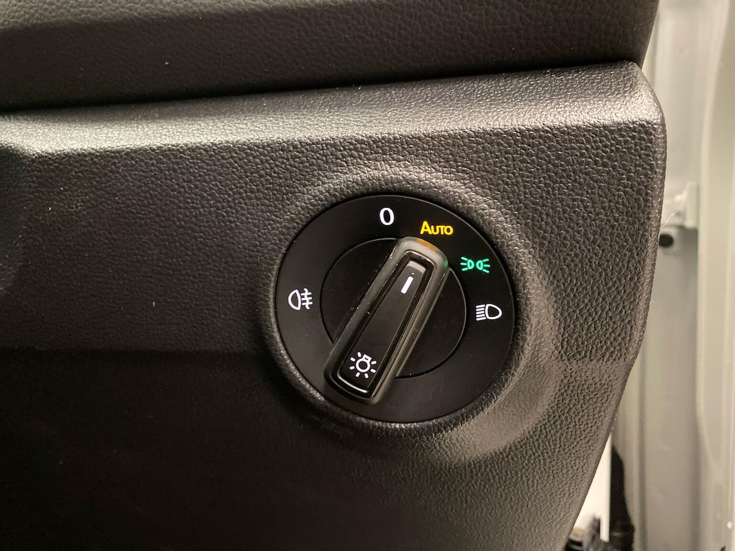 Used Volkswagen T-Roc 2025 for sale - 76663009: Photo 22