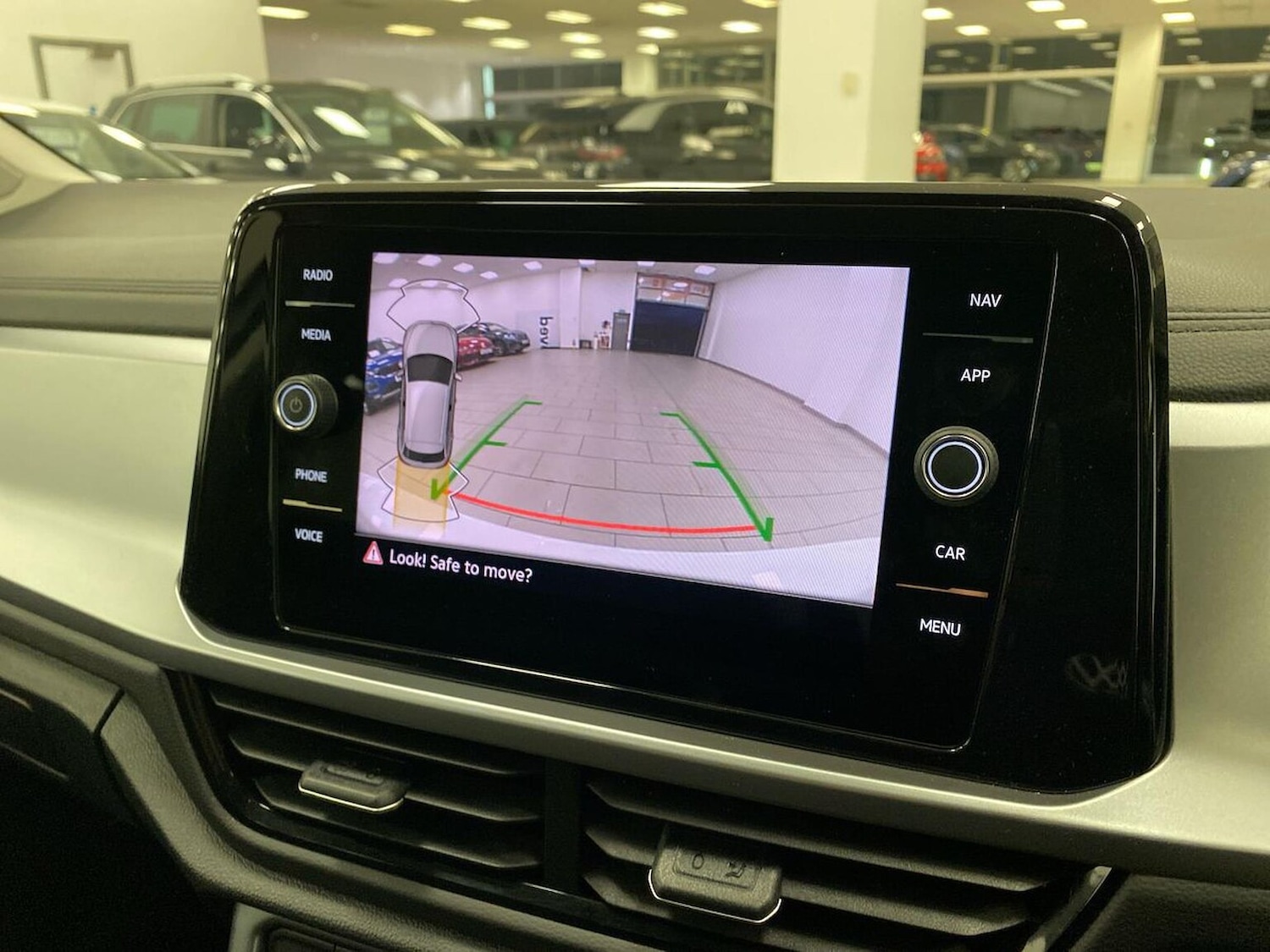 Used Volkswagen T-Roc 2025 for sale - 76663009: Photo 23