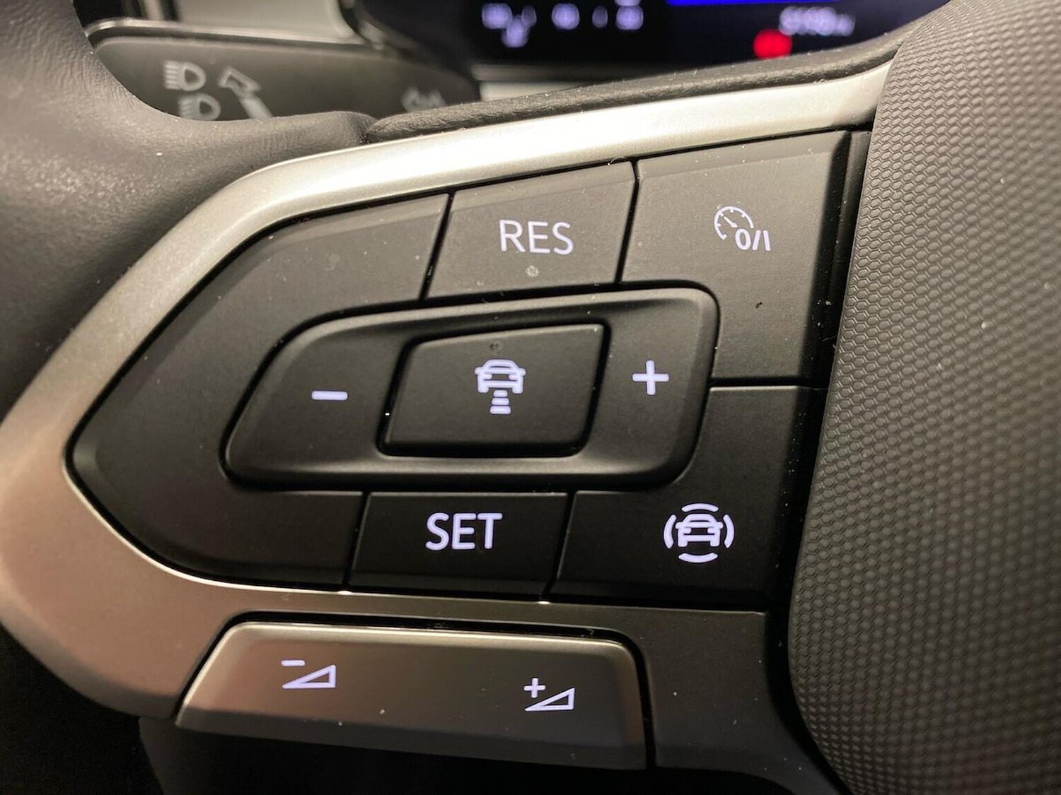 Used Volkswagen T-Roc 2025 for sale - 76663009: Photo 27