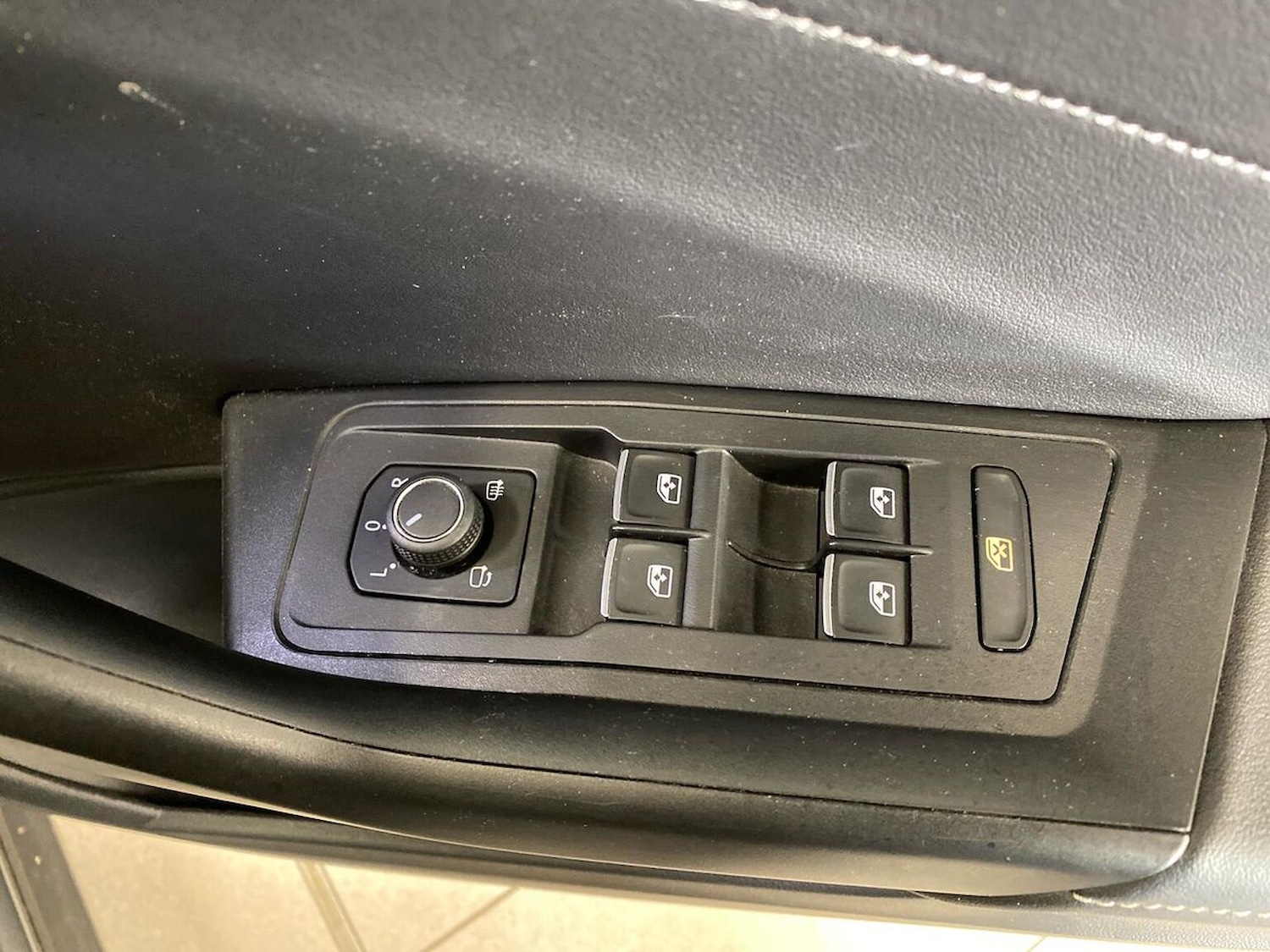 Used Volkswagen T-Roc 2022 for sale - 76682603: Photo 21