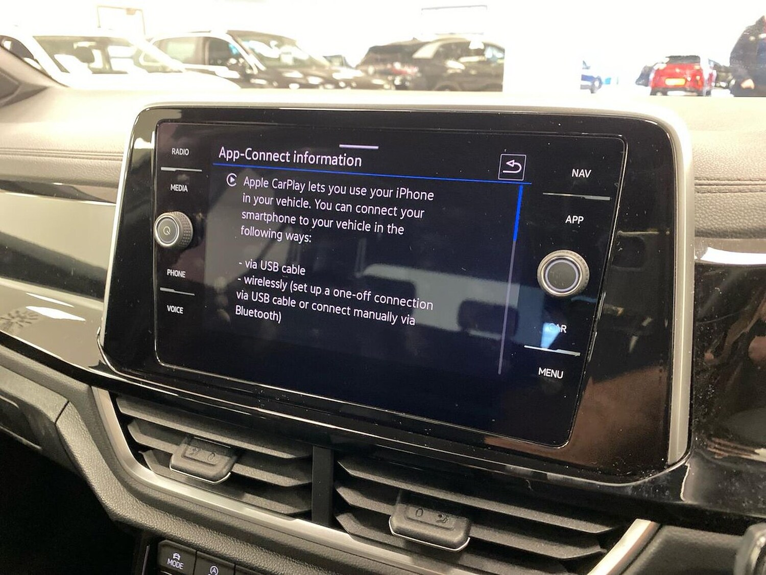 Used Volkswagen T-Roc 2022 for sale - 76682603: Photo 25