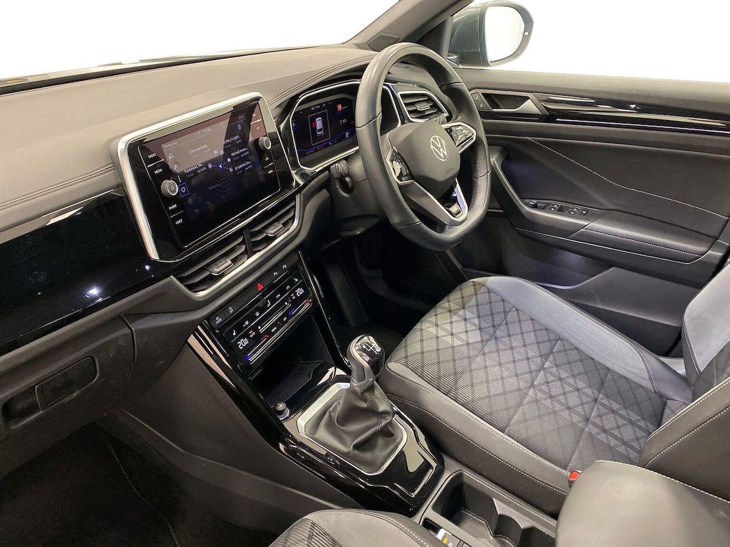 Used Volkswagen T-Roc 2022 for sale - 76682603: Photo 7