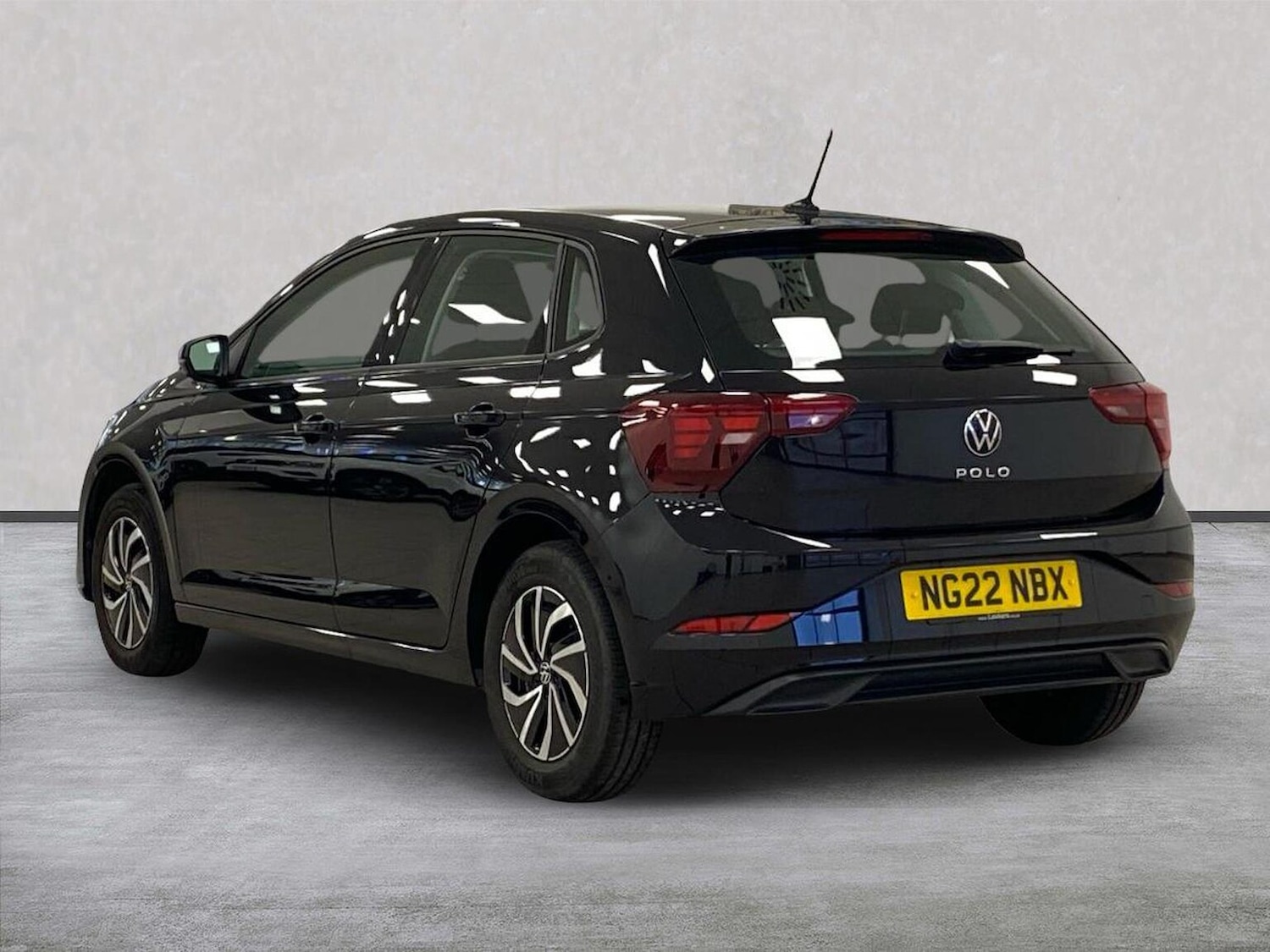 Used Volkswagen Polo 2022 for sale - 76932284: Photo 2