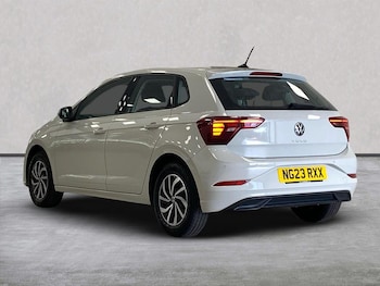 Used Volkswagen Polo 2023 for sale - 76171586: Photo 2