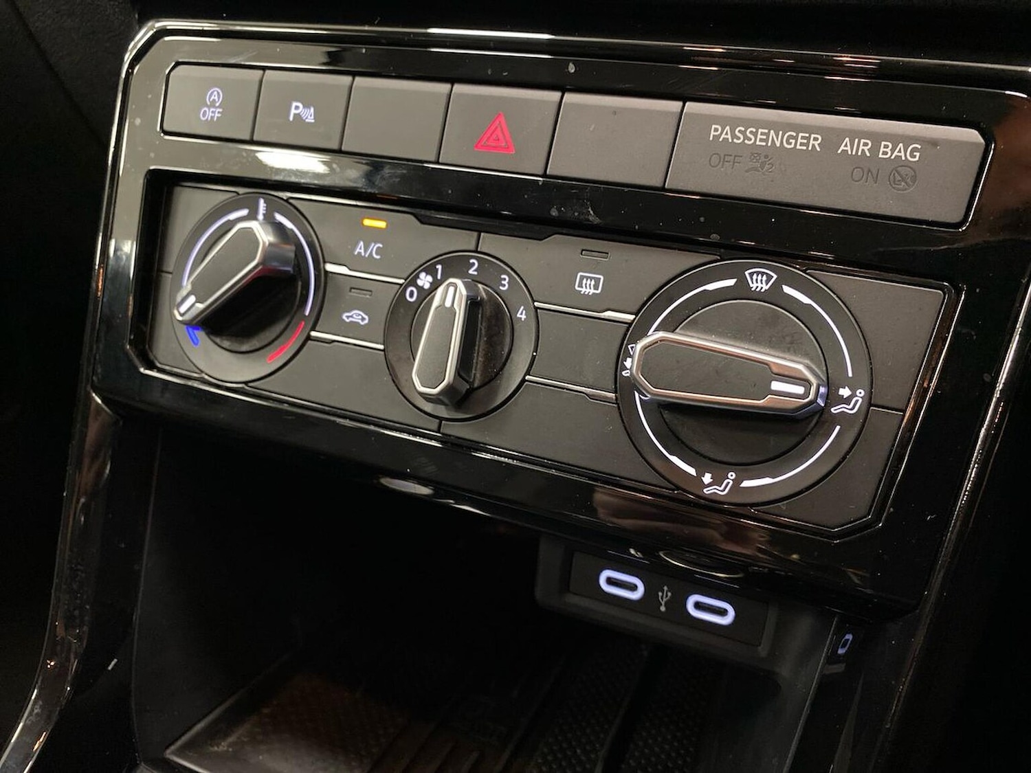 Used Volkswagen T-Cross 2025 for sale - 76510768: Photo 12