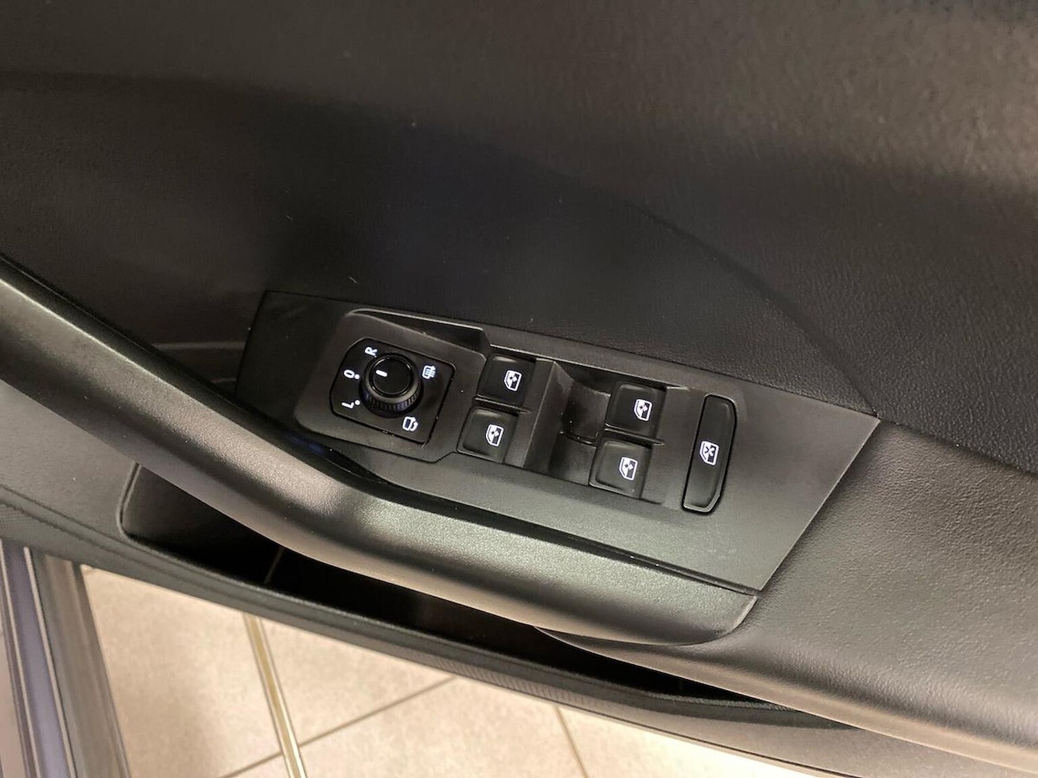 Used Volkswagen T-Cross 2025 for sale - 76510768: Photo 21