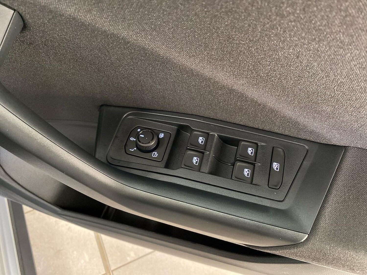 Used Volkswagen T-Roc 2025 for sale - 77487425: Photo 21