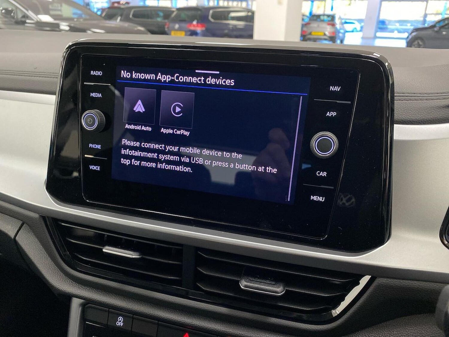 Used Volkswagen T-Roc 2025 for sale - 77487425: Photo 24