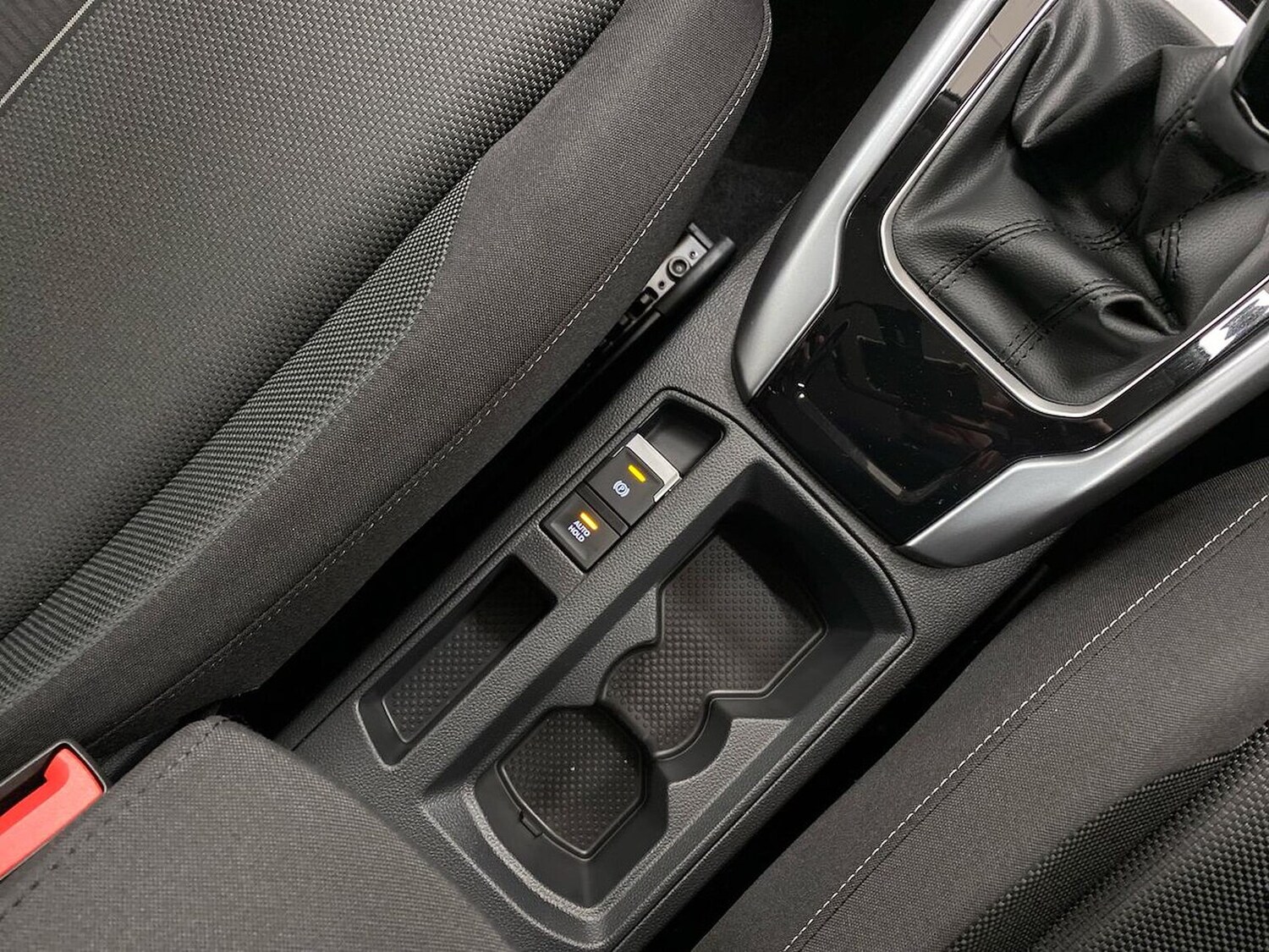 Used Volkswagen T-Roc 2025 for sale - 77487425: Photo 29