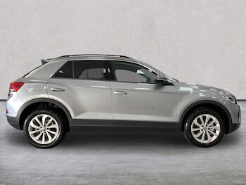 Used Volkswagen T-Roc 2025 for sale - 77487425: Photo