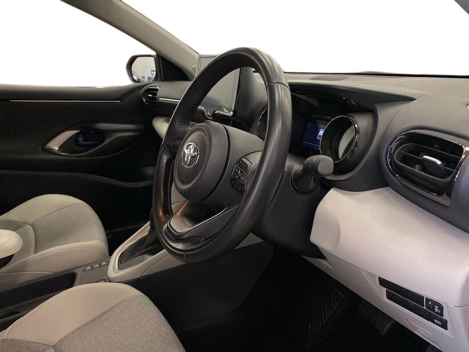 Used Toyota Yaris 2023 for sale - 78194531: Photo 15