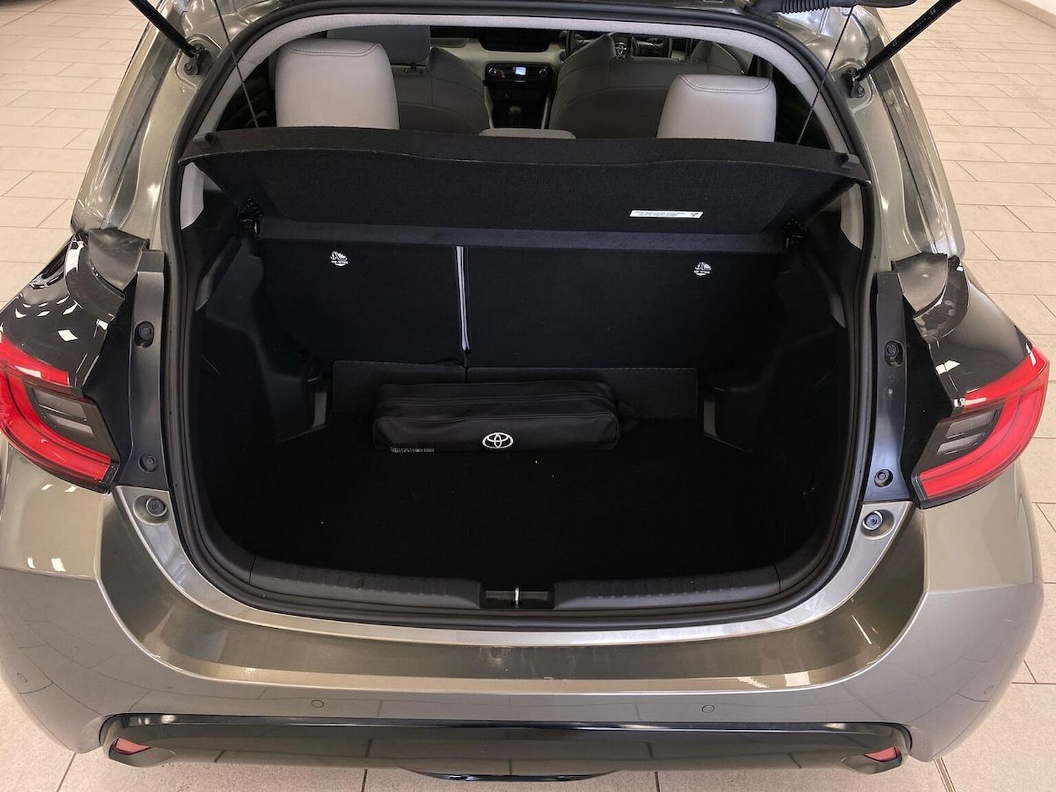 Used Toyota Yaris 2023 for sale - 78194531: Photo 17