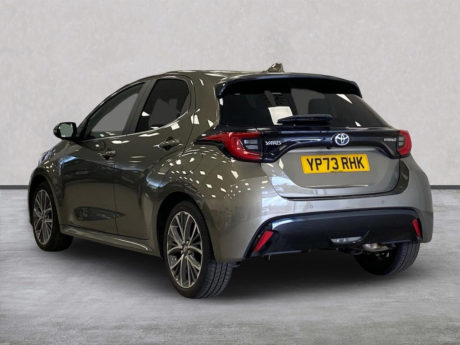 Used Toyota Yaris 2023 for sale - 78194531: Photo 2