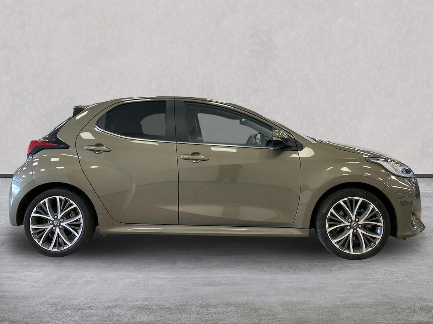 Used Toyota Yaris 2023 for sale - 78194531: Photo 3