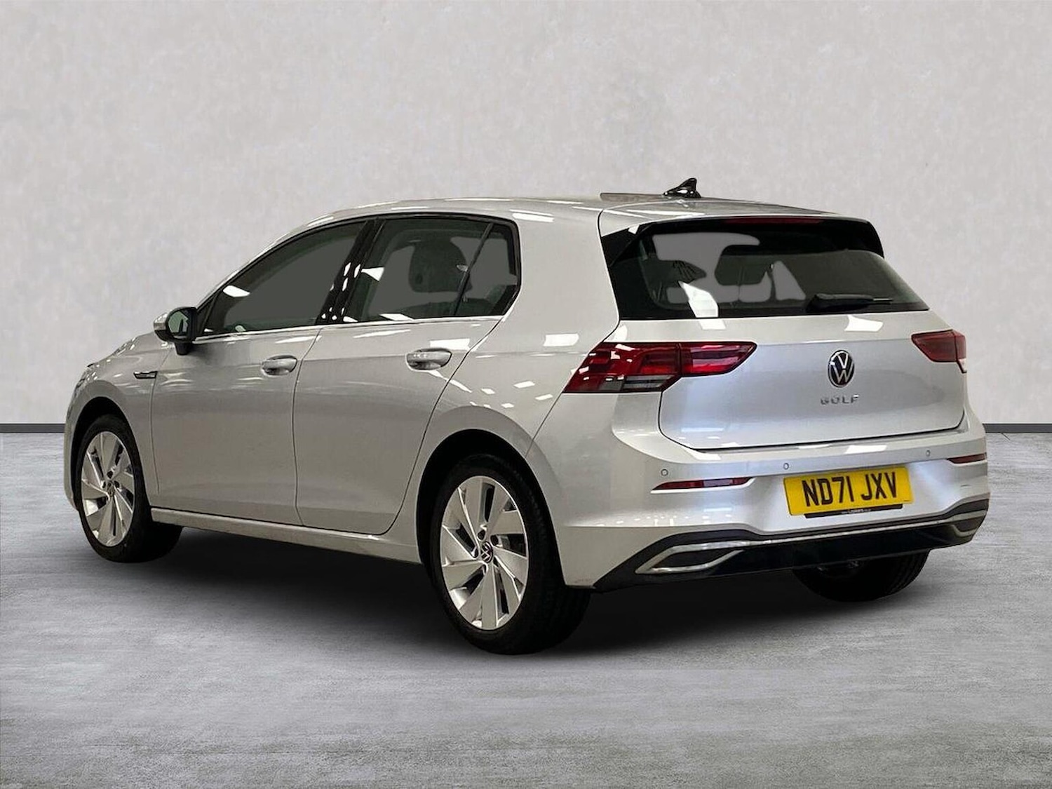 Used Volkswagen Golf 2021 for sale - 76159529: Photo 2