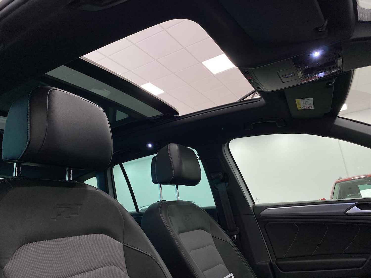 Used Volkswagen Tiguan 2018 for sale - 78194527: Photo 32