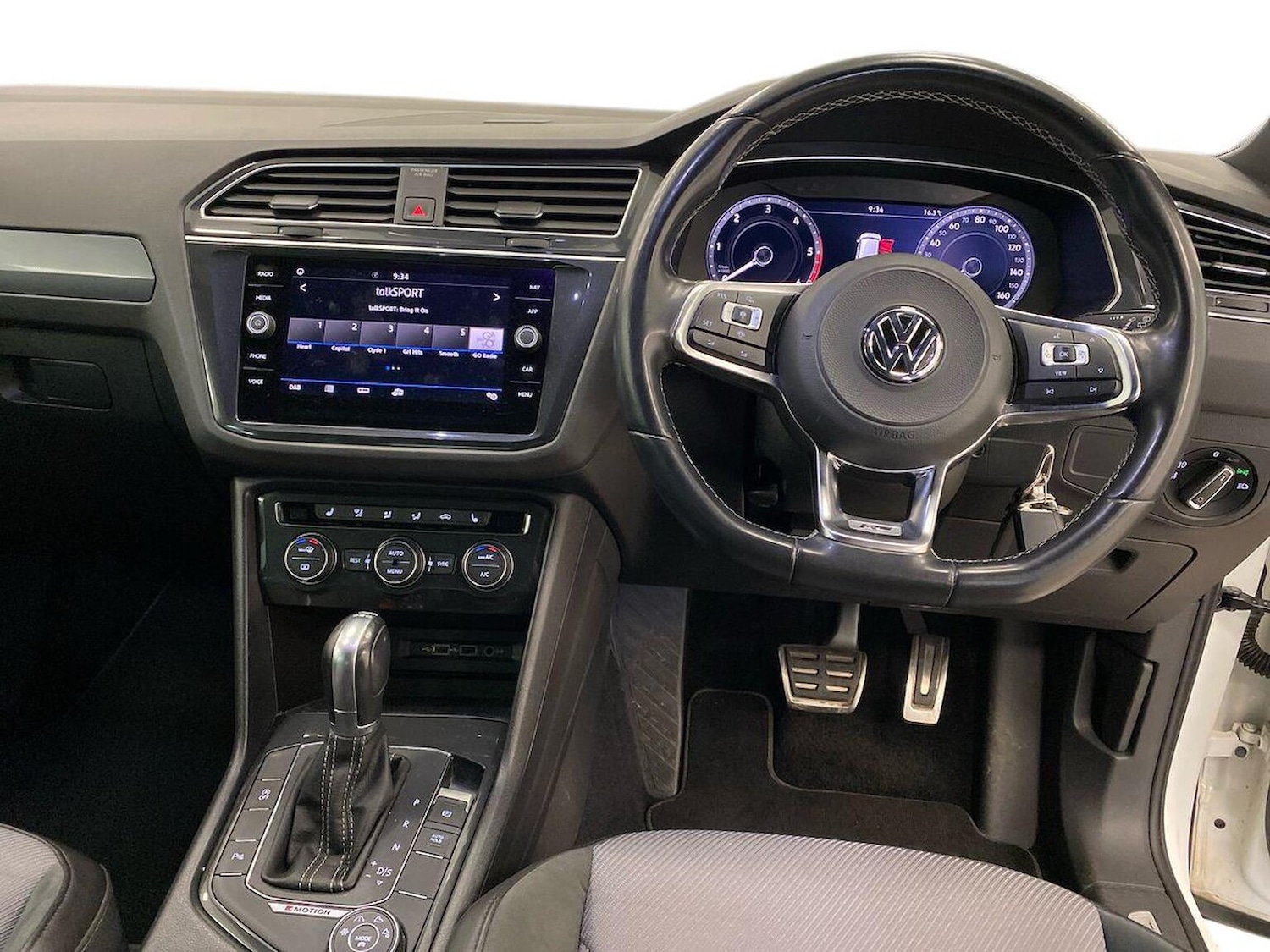 Used Volkswagen Tiguan 2018 for sale - 78194527: Photo 9