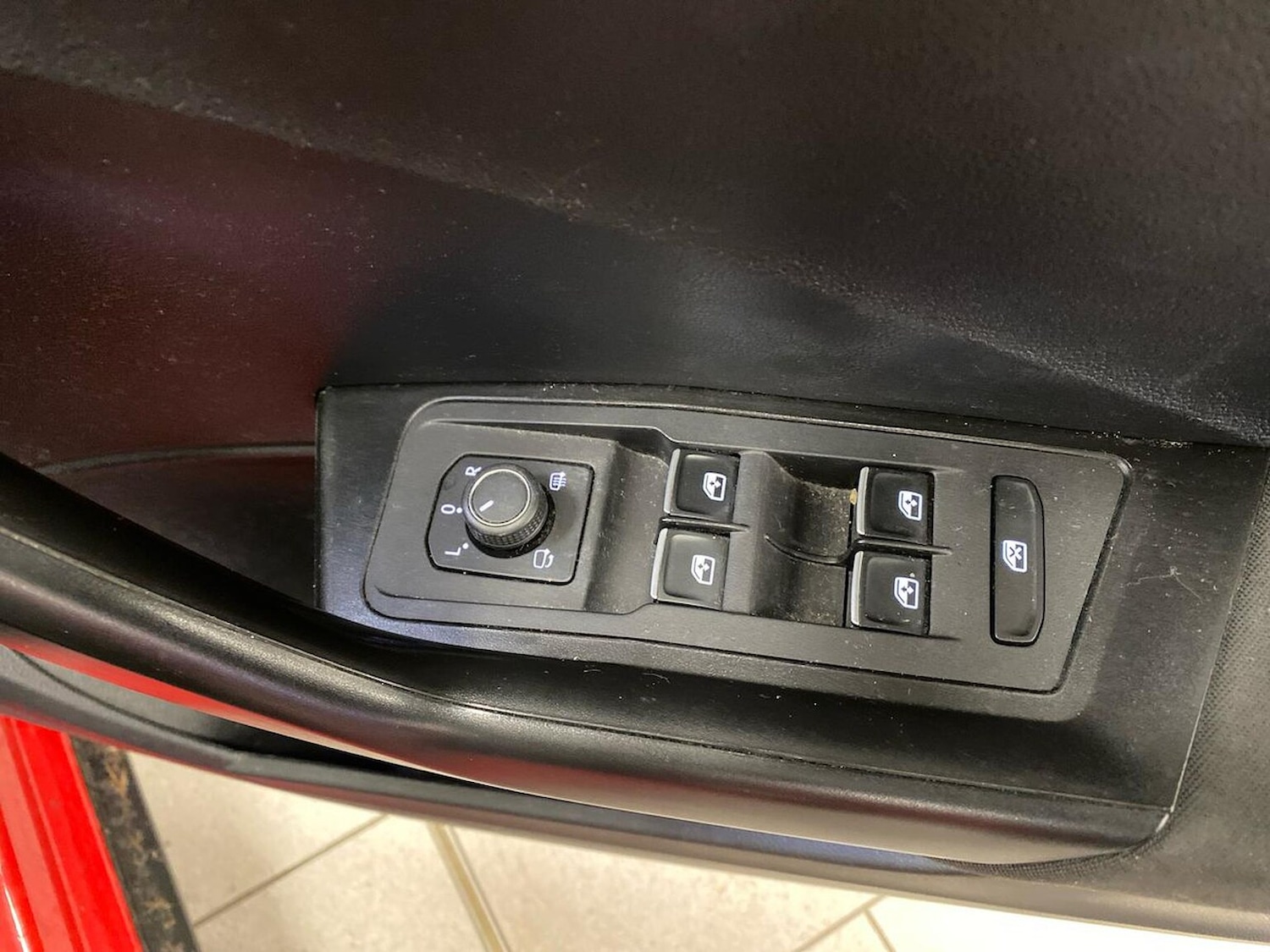 Used Volkswagen T-Roc 2019 for sale - 77056823: Photo 23