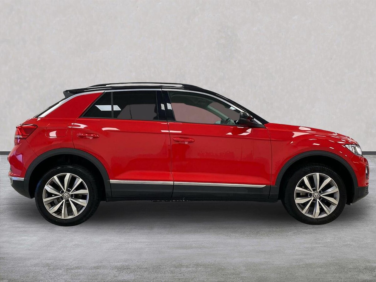 Used Volkswagen T-Roc 2019 for sale - 77056823: Photo 5