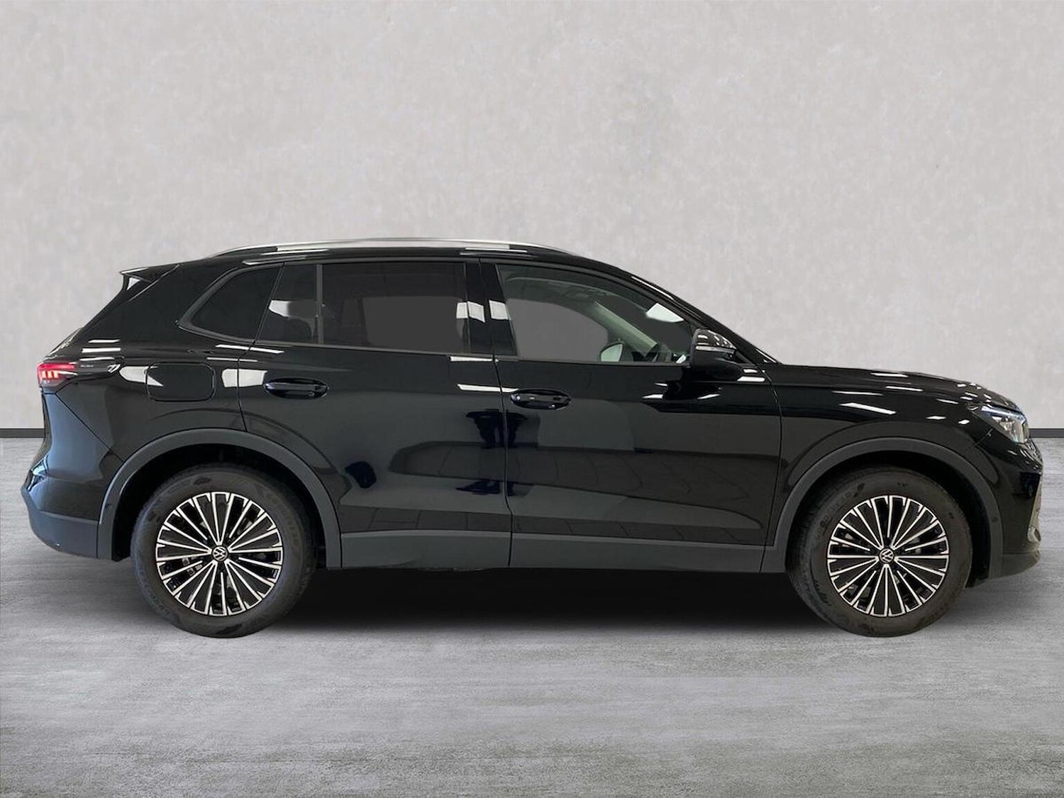 Used Volkswagen Tiguan 2025 for sale - 76011086: Photo 3