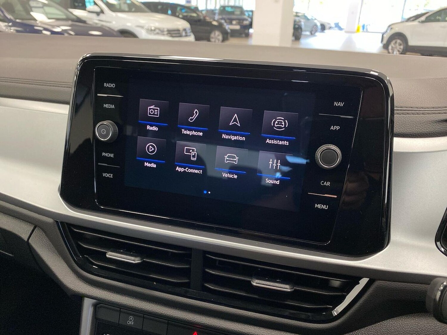 Used Volkswagen T-Roc 2026 for sale - 78194597: Photo 11