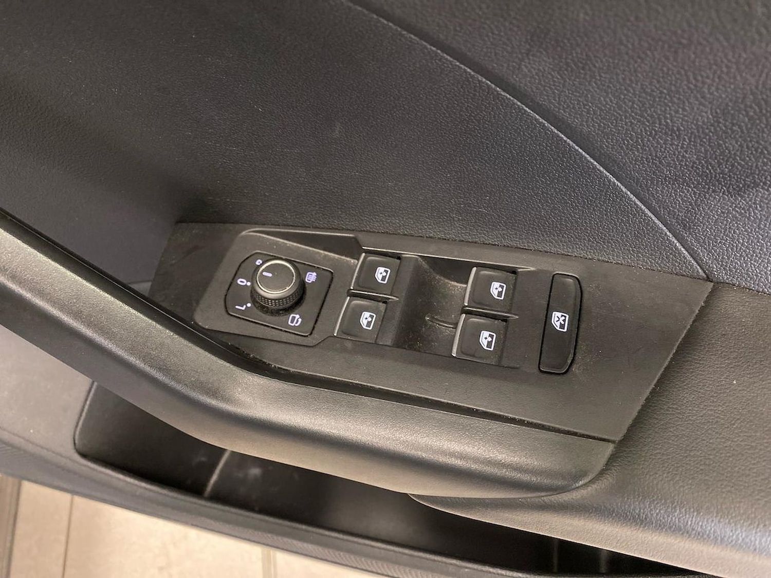 Used Volkswagen T-Cross 2023 for sale - 76492386: Photo 21