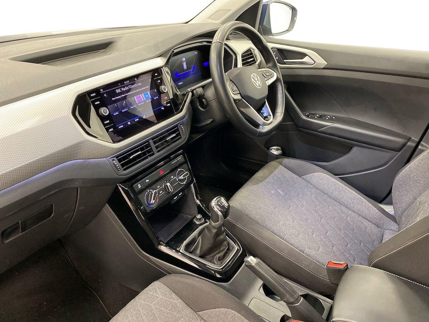 Used Volkswagen T-Cross 2023 for sale - 76492386: Photo 7