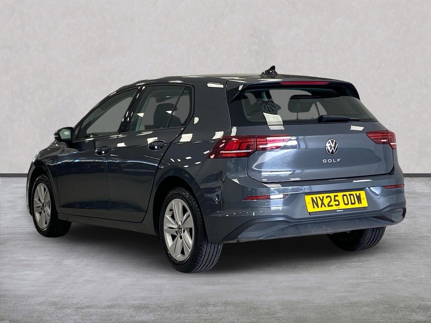 Used Volkswagen Golf 2025 for sale - 78121863: Photo 2