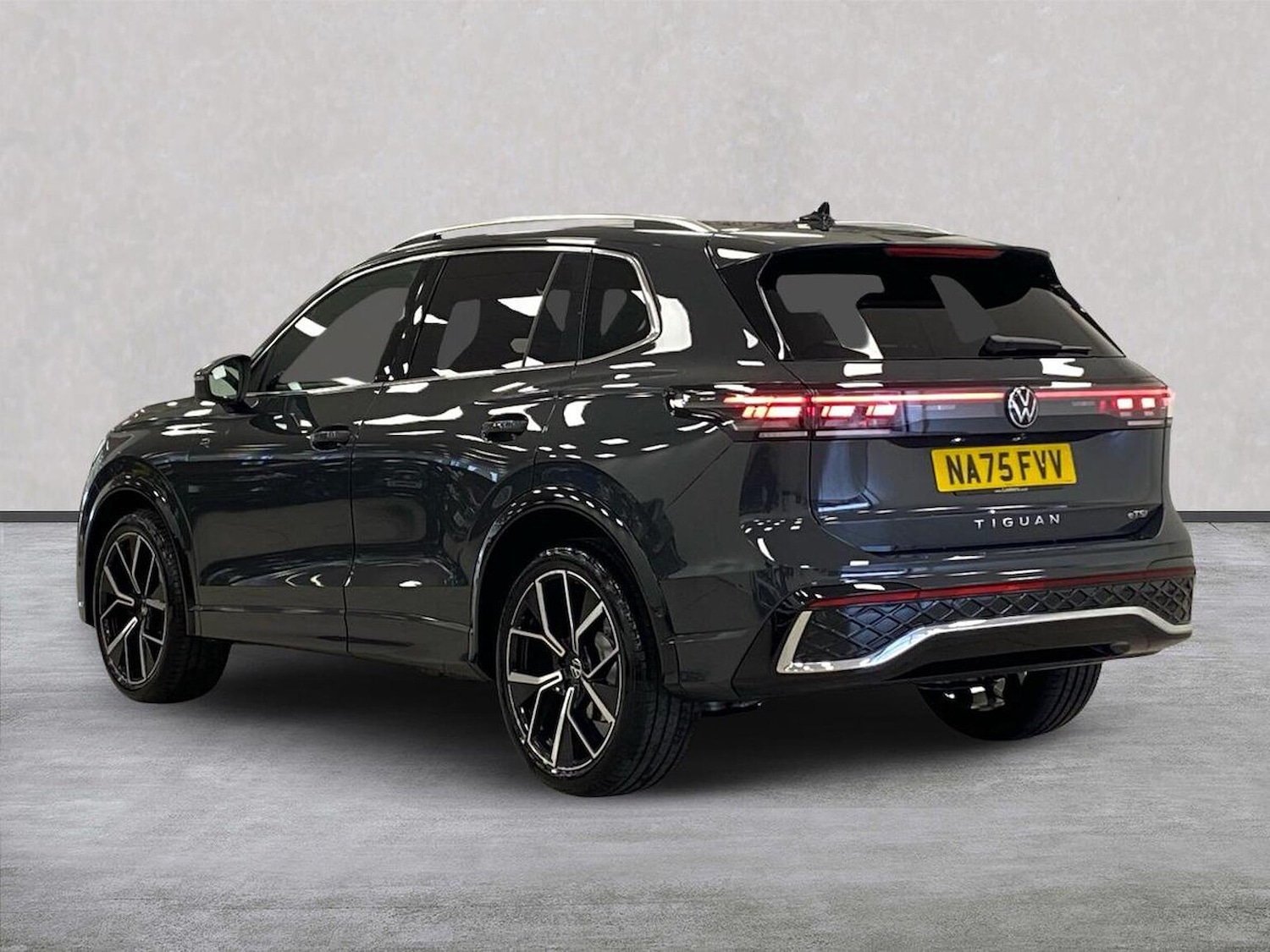 Used Volkswagen Tiguan 2025 for sale - 77947338: Photo 2