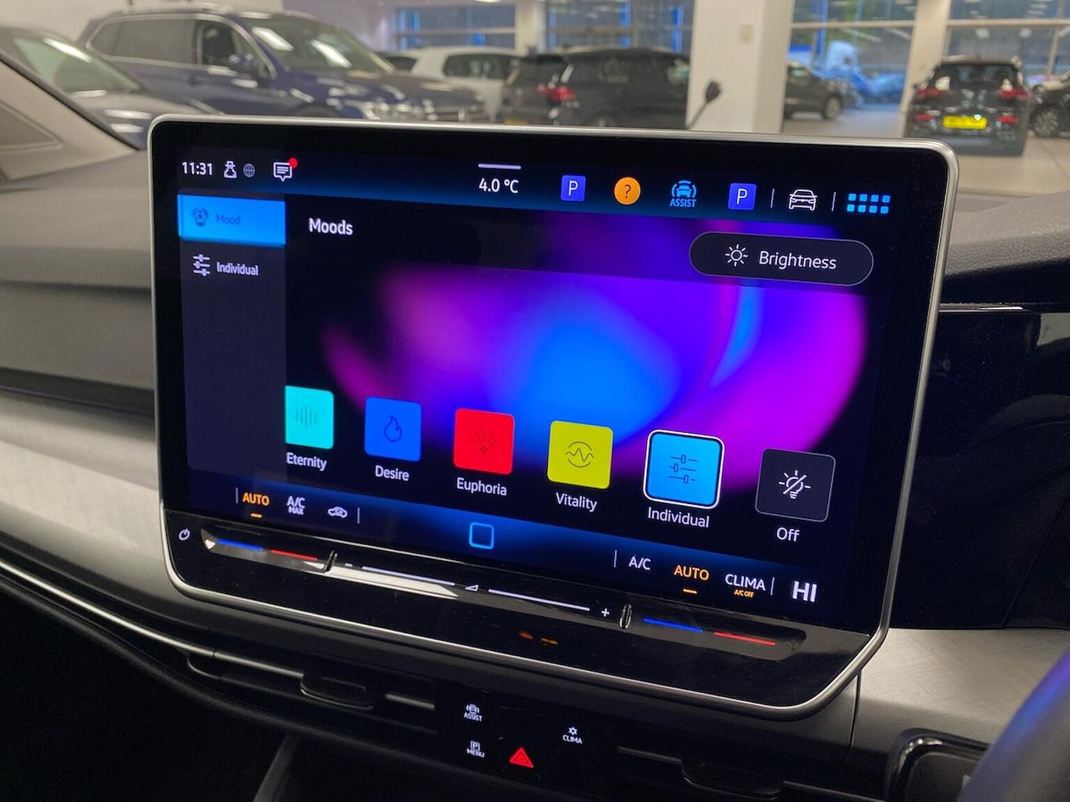 Used Volkswagen Golf 2024 for sale - 77872122: Photo 25