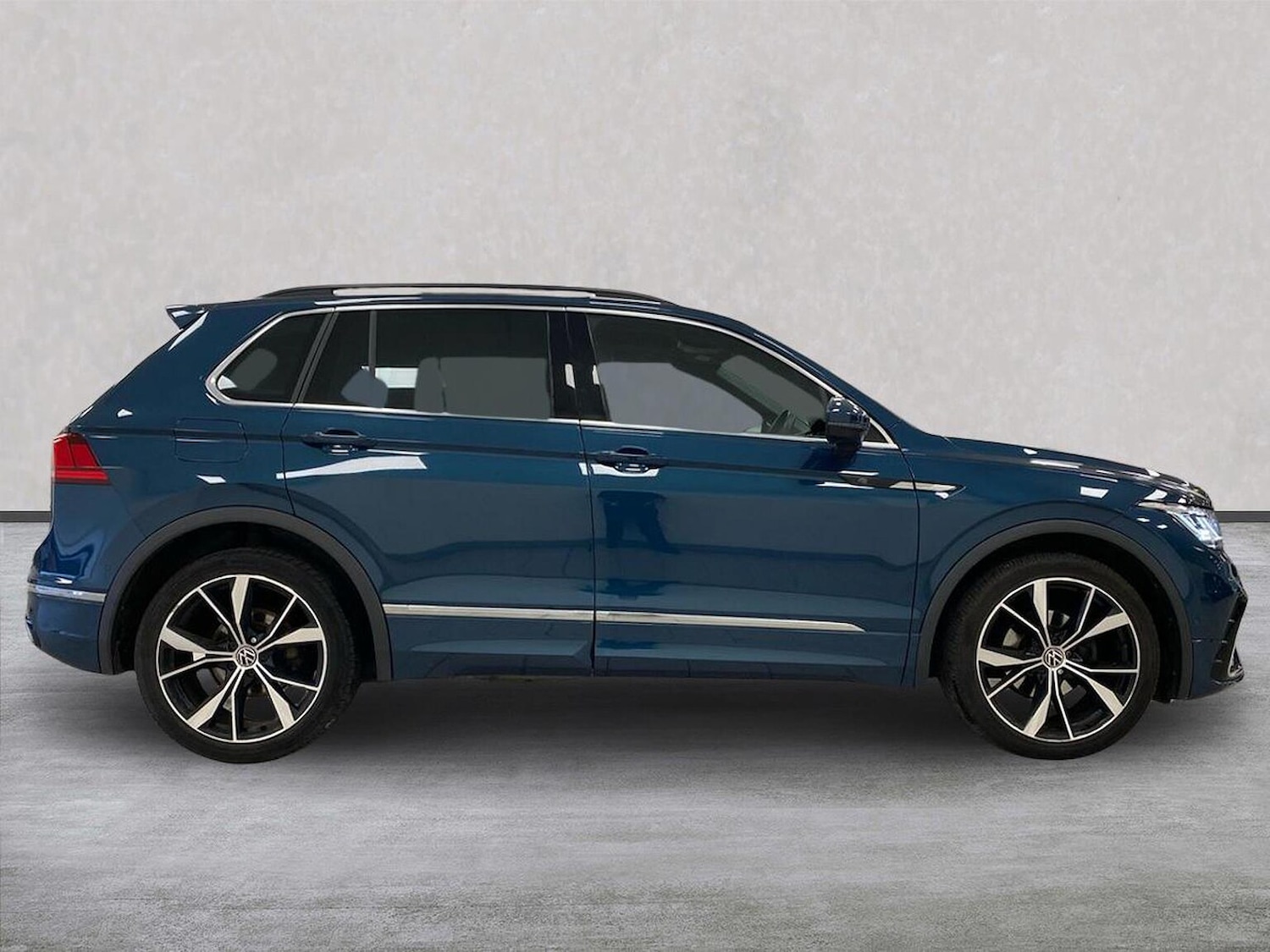 Used Volkswagen Tiguan 2021 for sale - 76809428: Photo 3