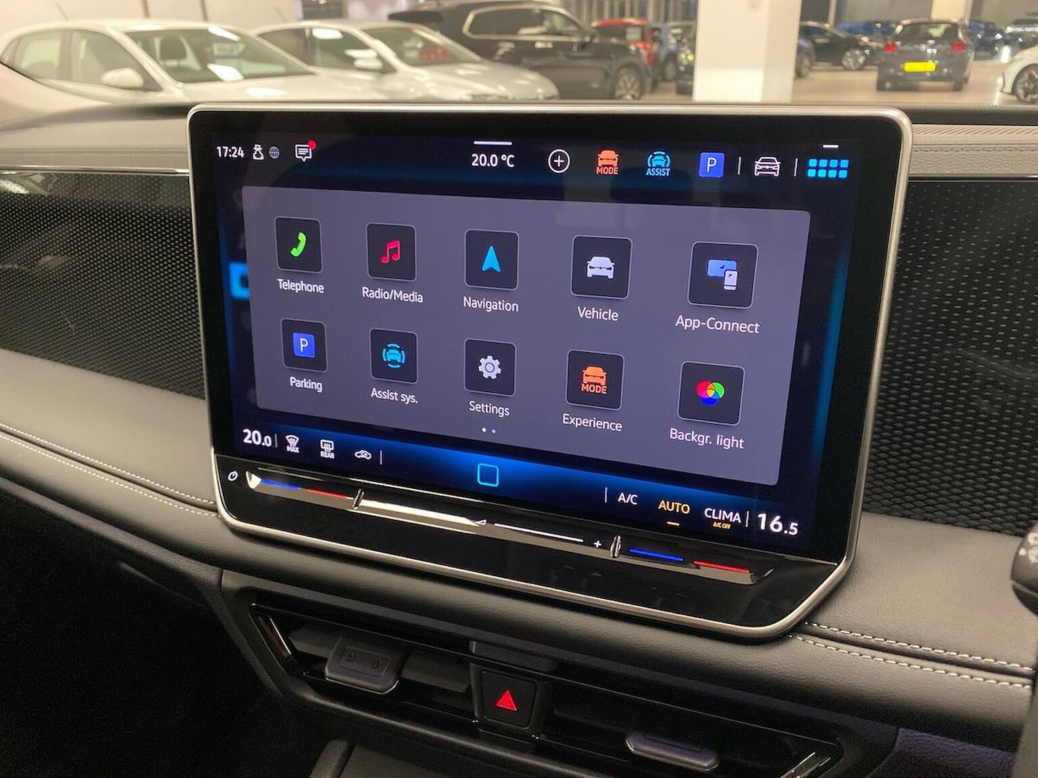 Used Volkswagen Tiguan 2025 for sale - 76547680: Photo 11