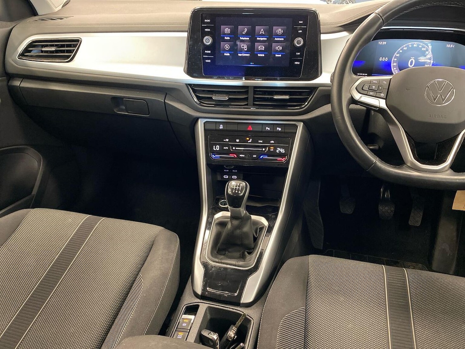 Used Volkswagen T-Roc 2022 for sale - 76897123: Photo 13