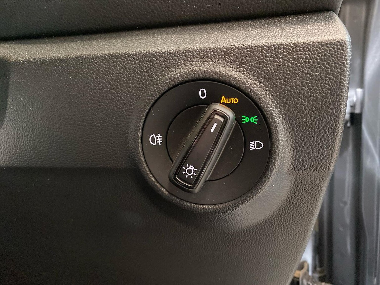 Used Volkswagen T-Roc 2022 for sale - 76897123: Photo 22