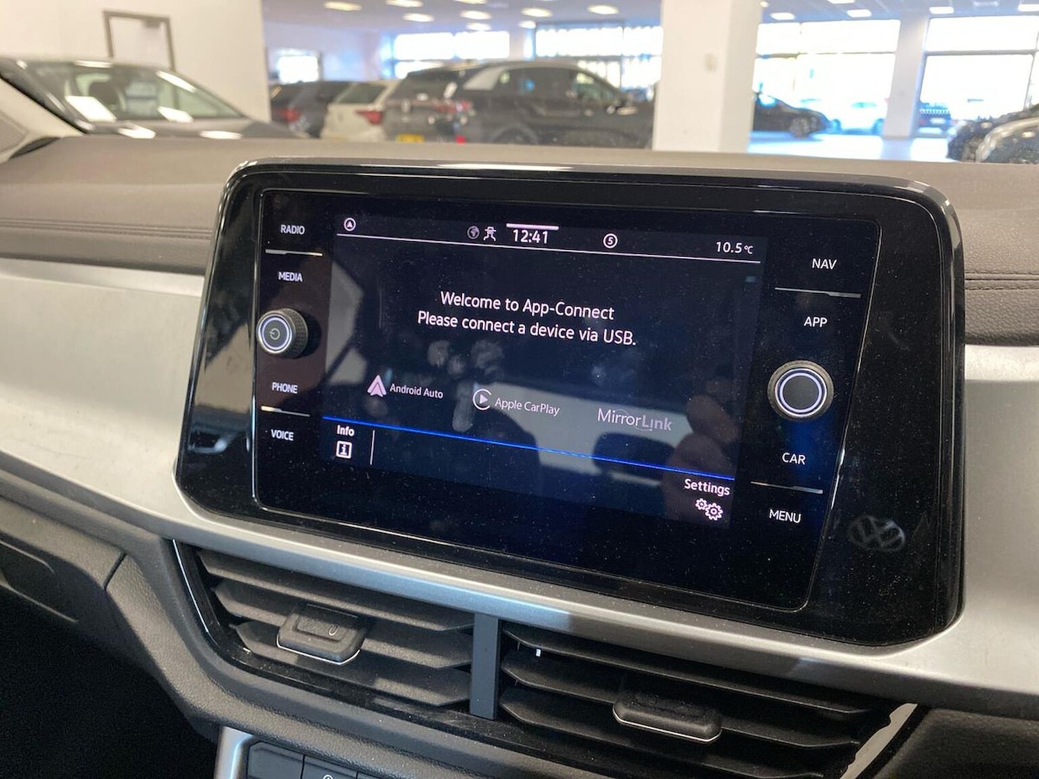 Used Volkswagen T-Roc 2022 for sale - 76897123: Photo 24